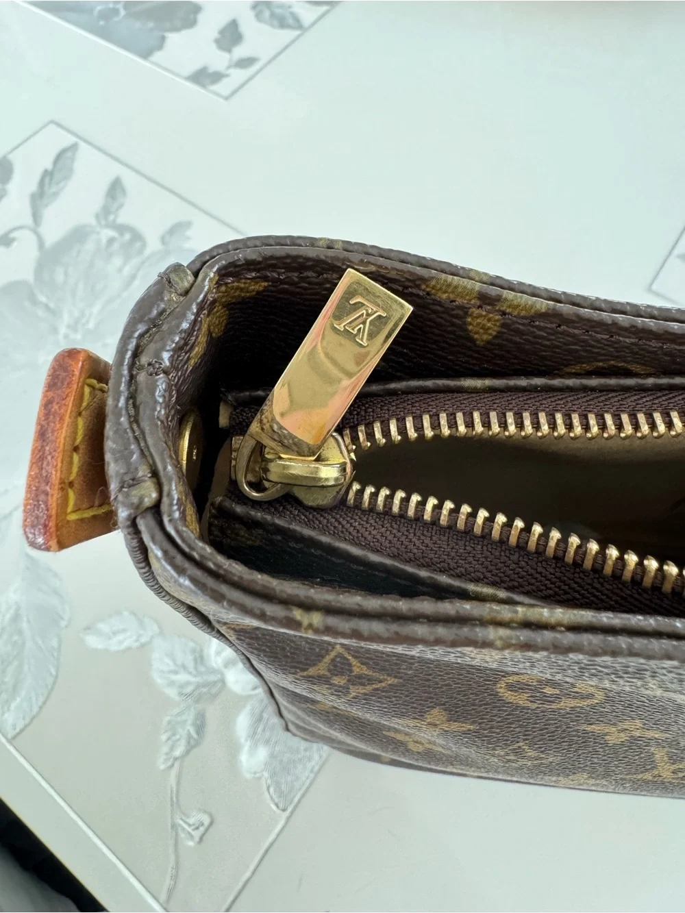 Louis Vuitton vuitton wallet slip